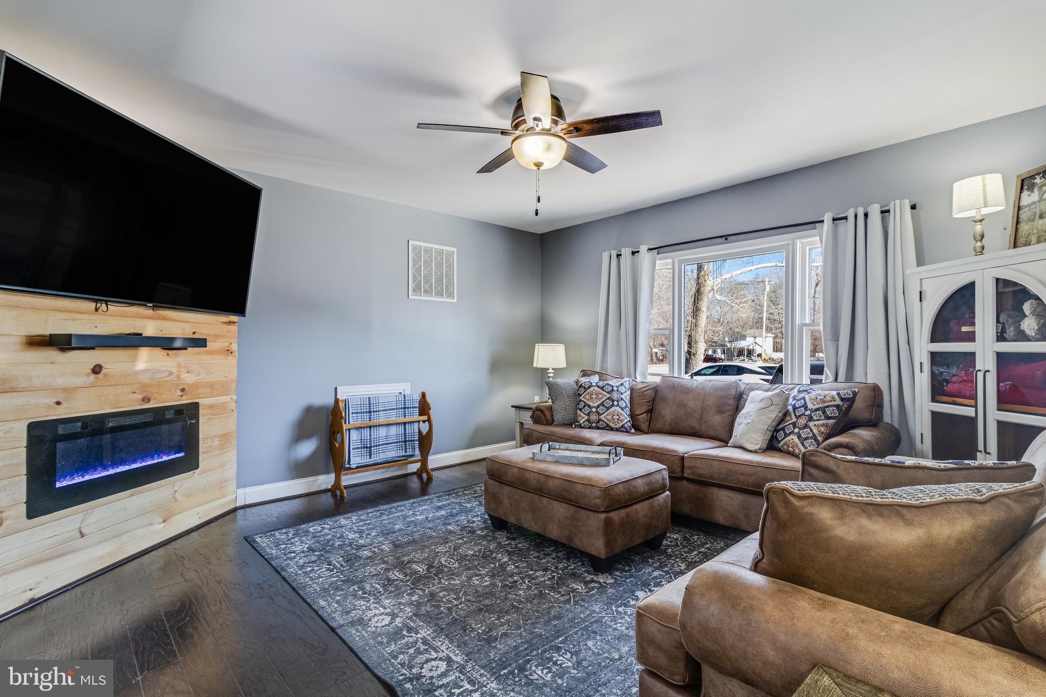 HUNTING CREEK ESTATES - Residential