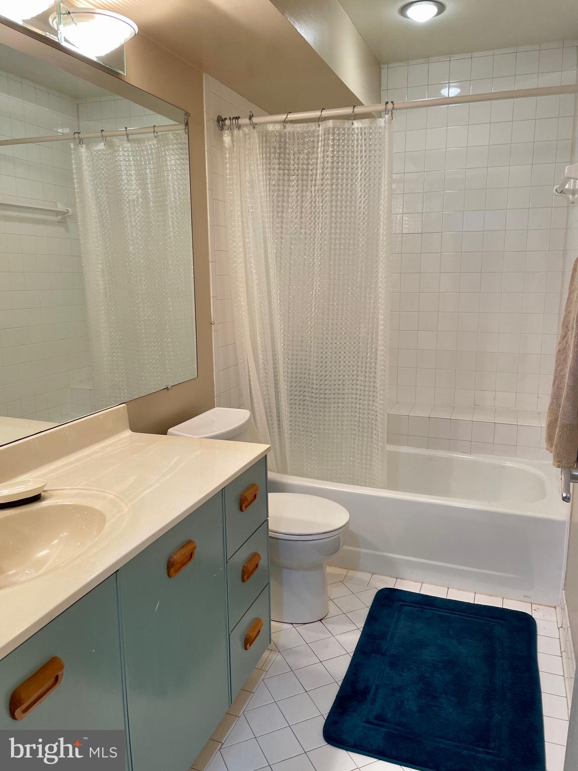 THE FALLS GARDEN - Residential Lease