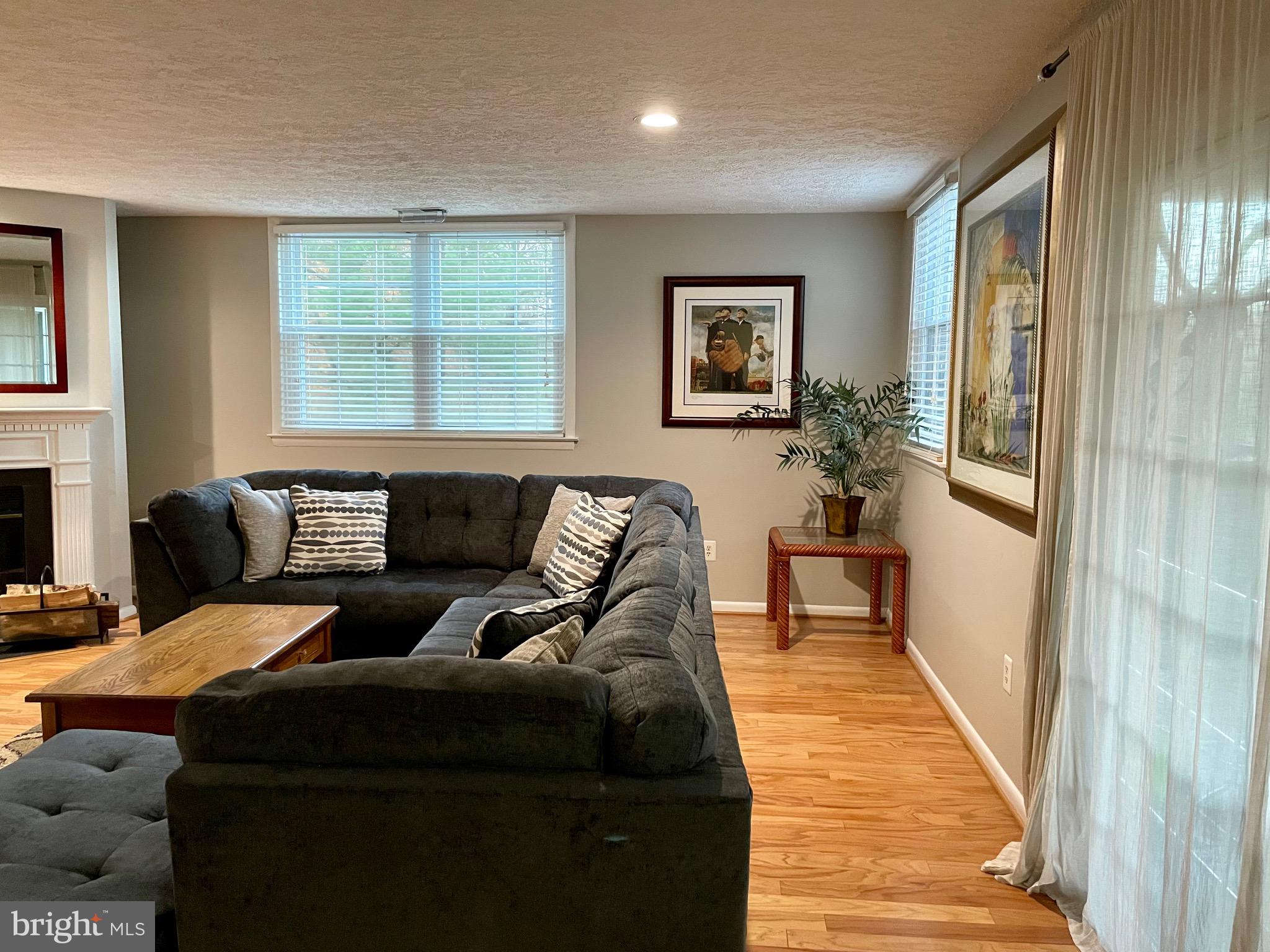 THE FALLS GARDEN - Residential Lease