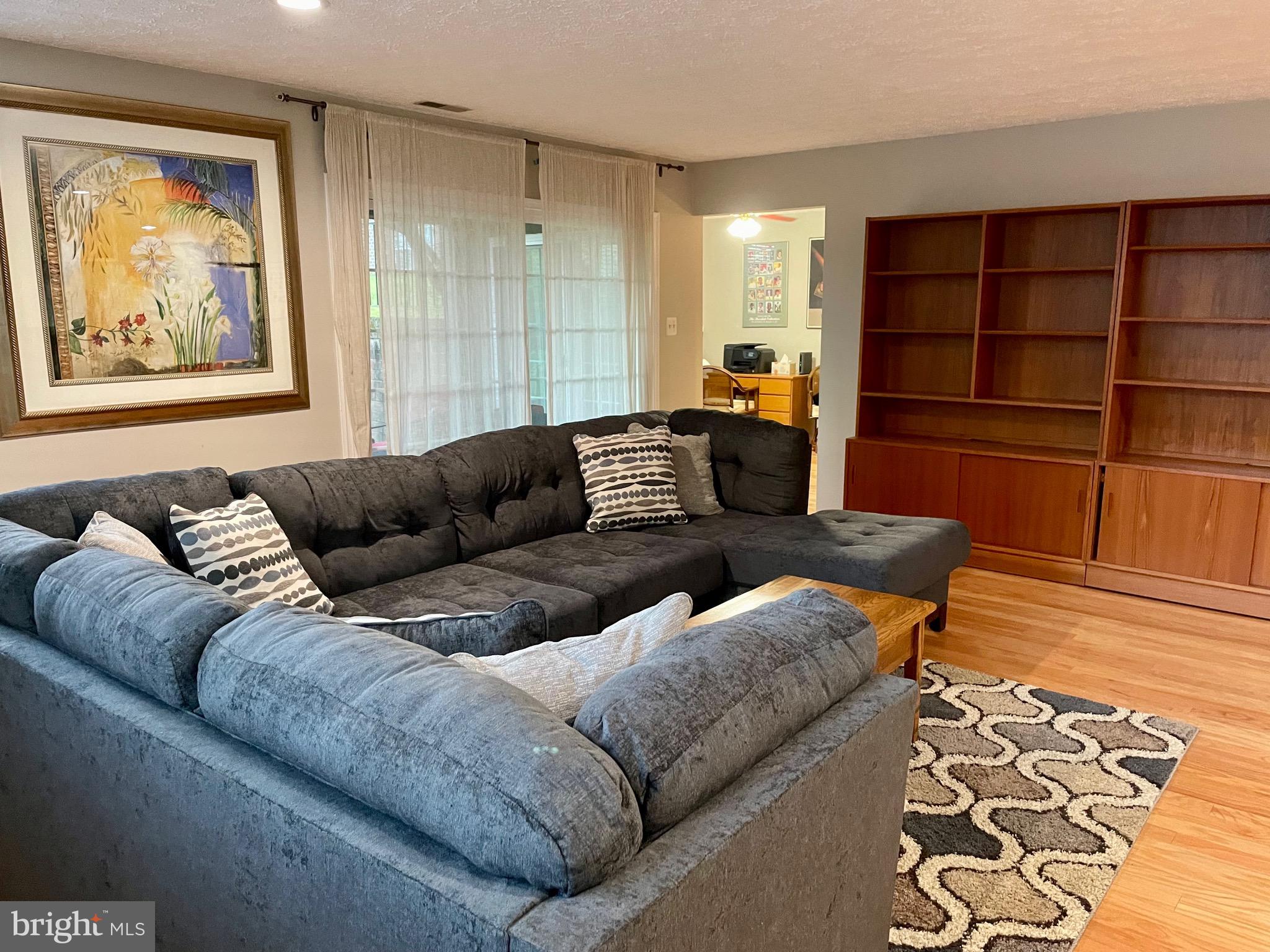 THE FALLS GARDEN - Residential Lease