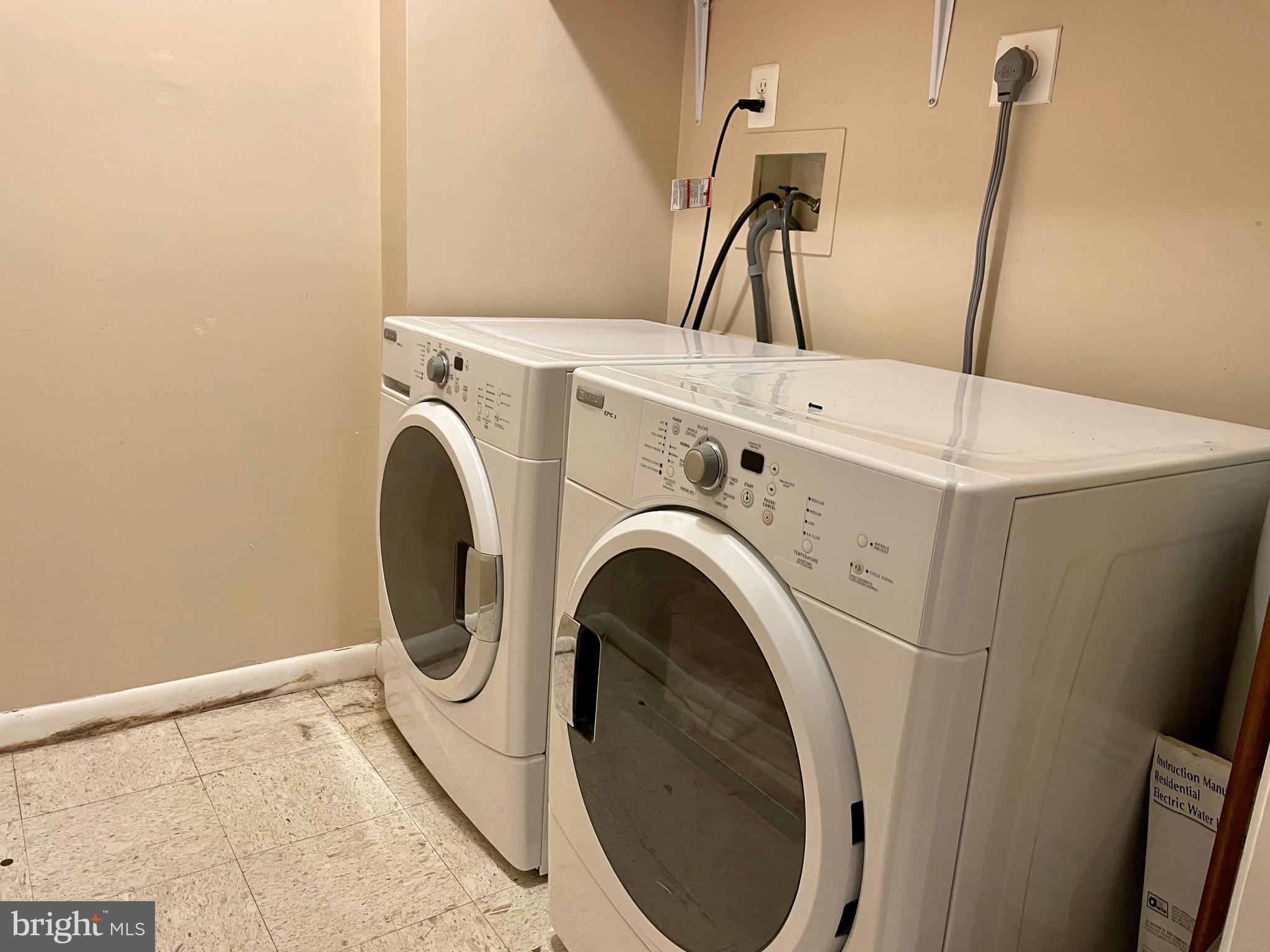 THE FALLS GARDEN - Residential Lease