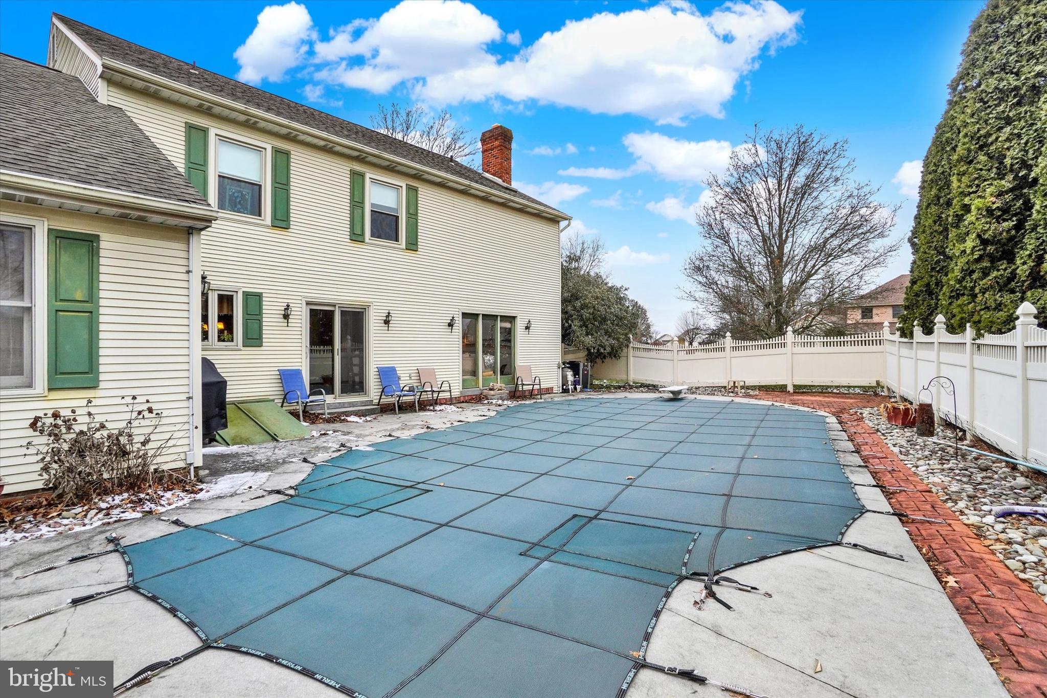 BARRINGTON PLACE - Residential