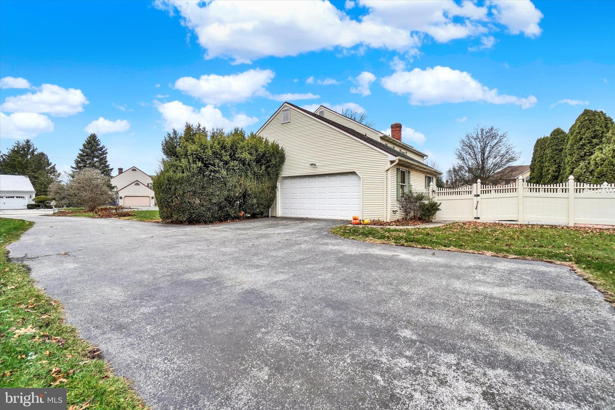 BARRINGTON PLACE - Residential