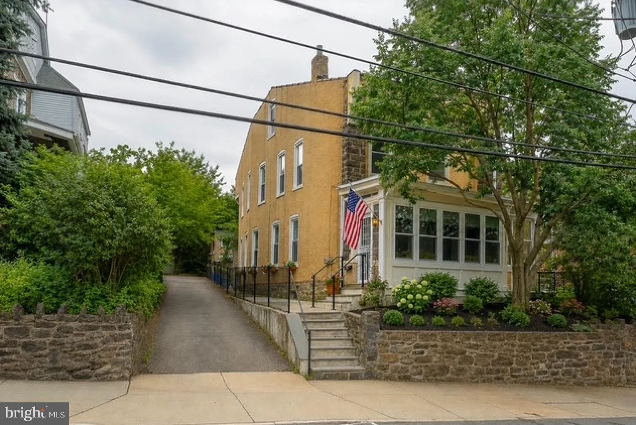 5199 Ridge Avenue, Philadelphia, PA, 19128