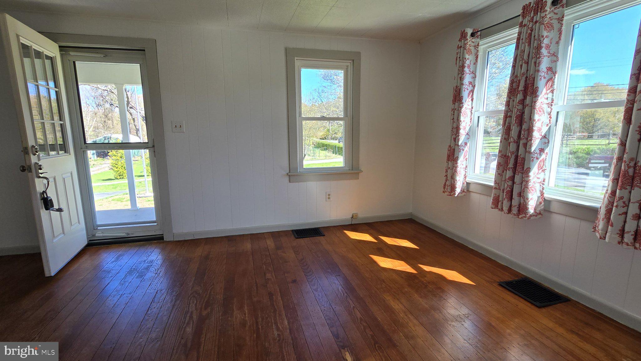 LONDON BRITAIN - Residential