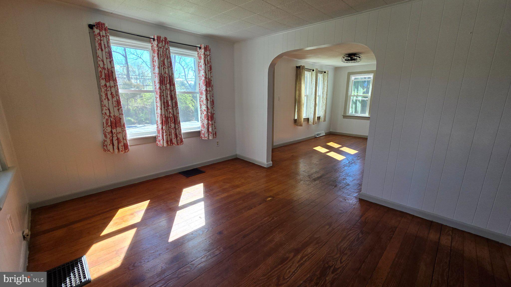 LONDON BRITAIN - Residential