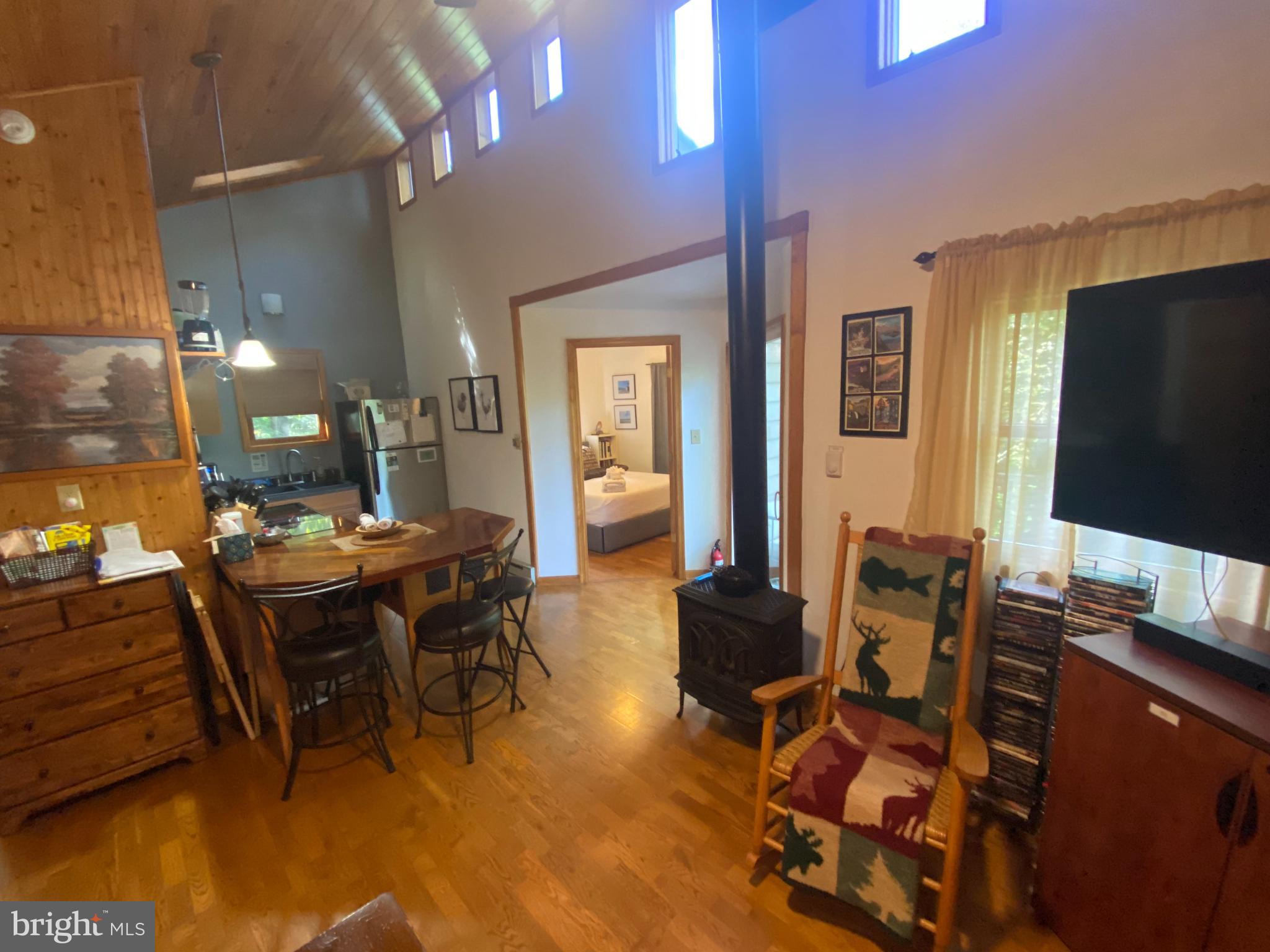 SKYLINE LAKES - Residential