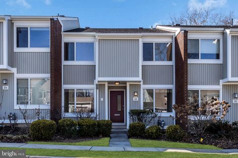 Photo of 32 Gordon Way, PRINCETON, NJ 08540 (MLS # NJME2072378)