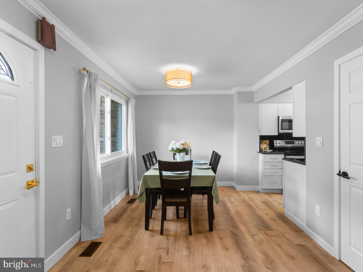 1605 NEW WINDSOR COURT