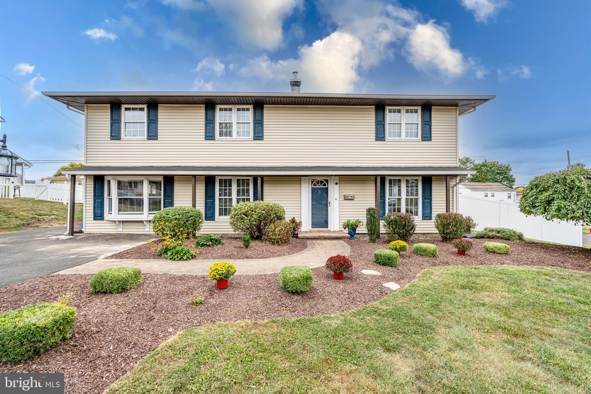 TWIN OAKS - Residential