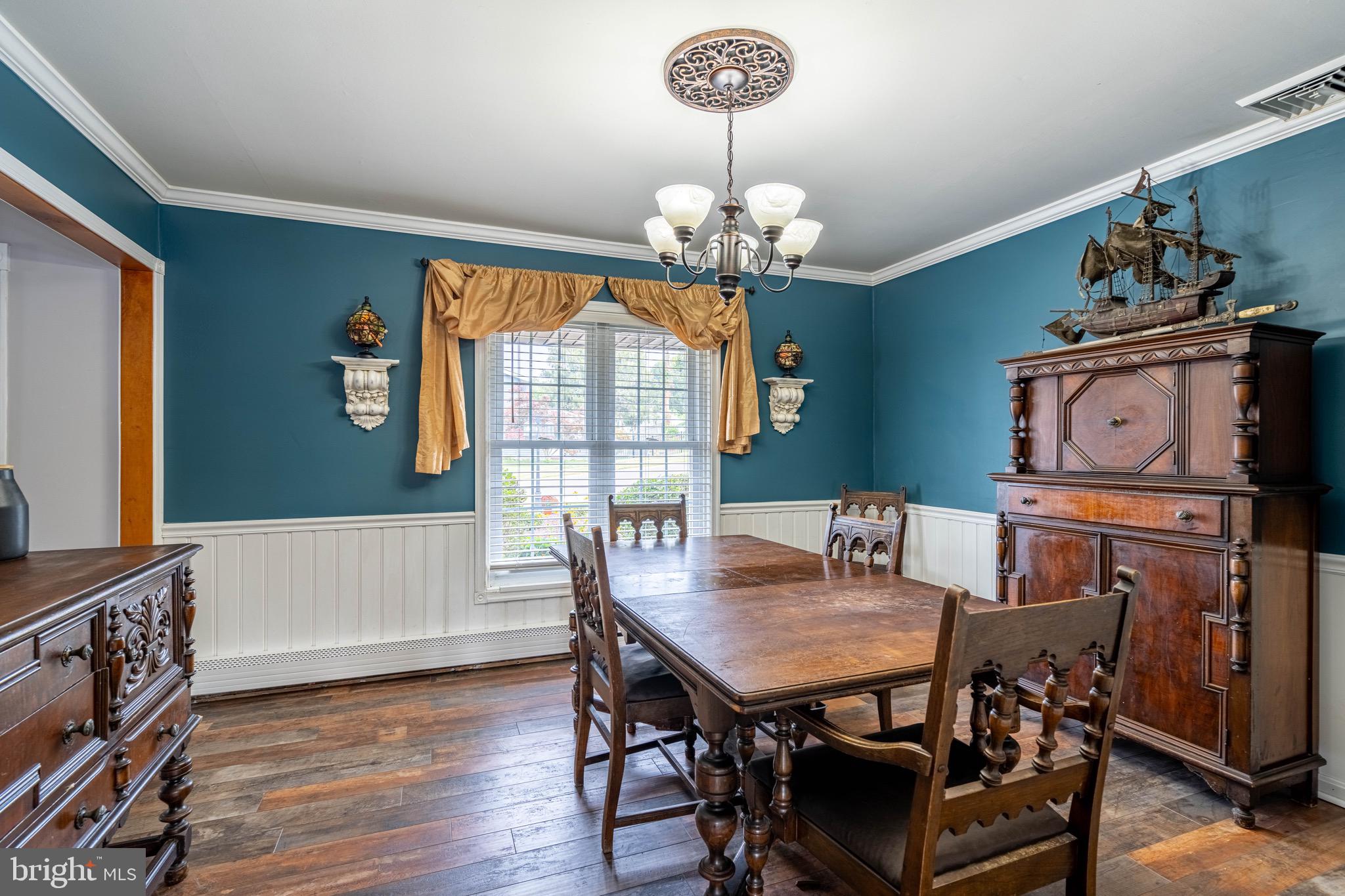 TWIN OAKS - Residential