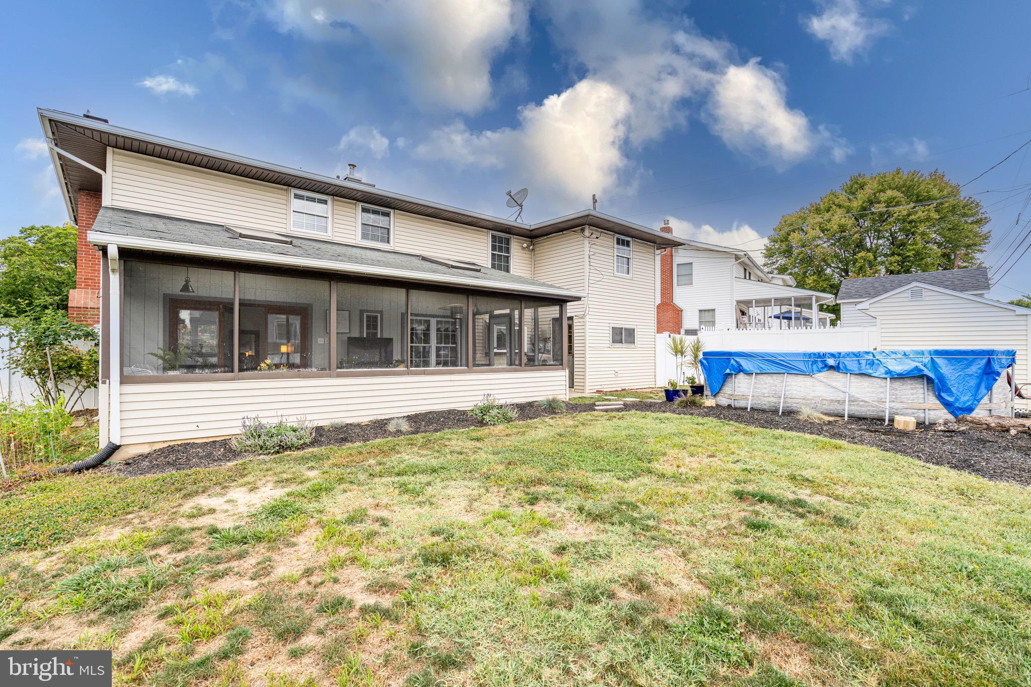 TWIN OAKS - Residential