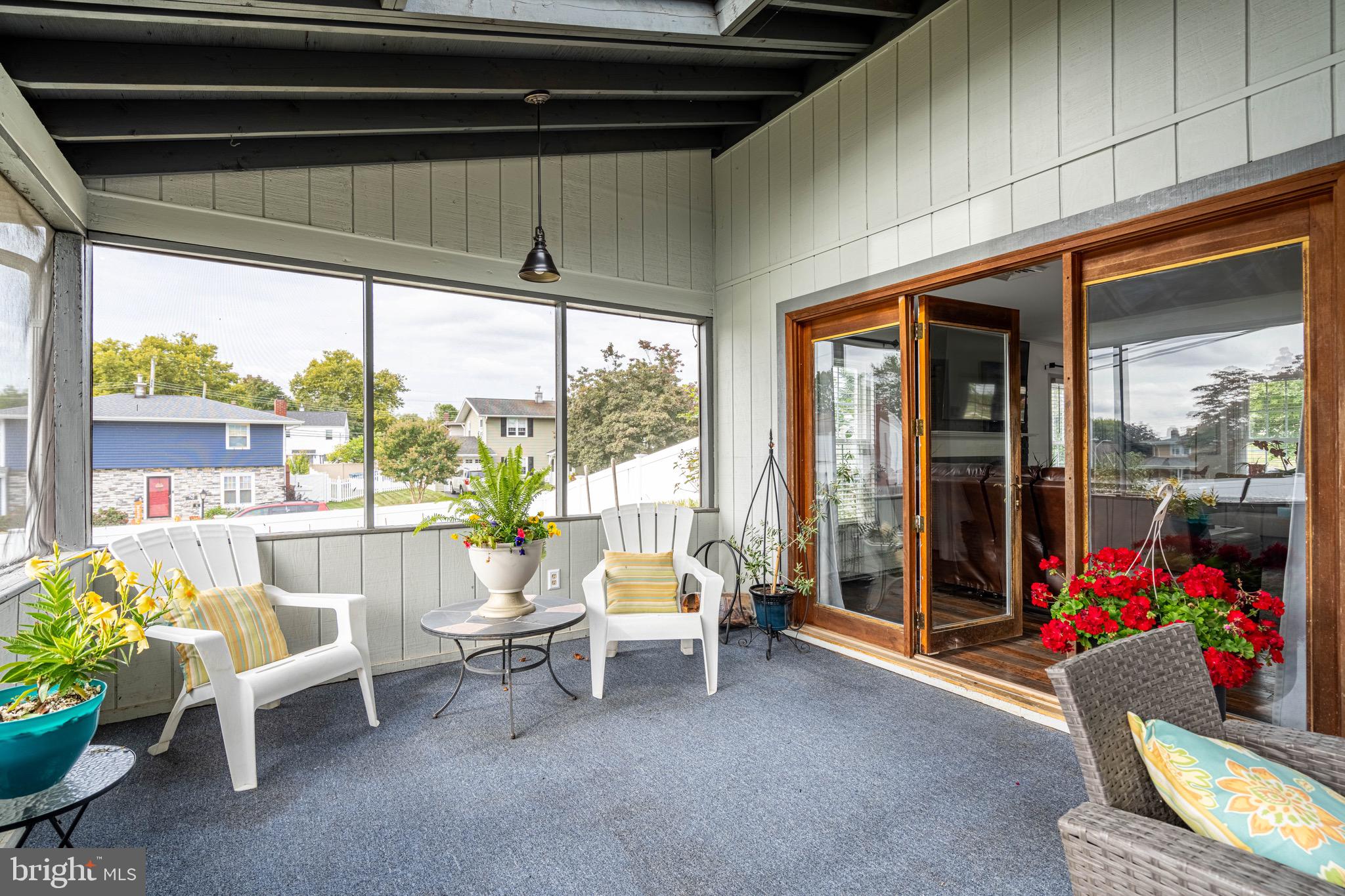 TWIN OAKS - Residential