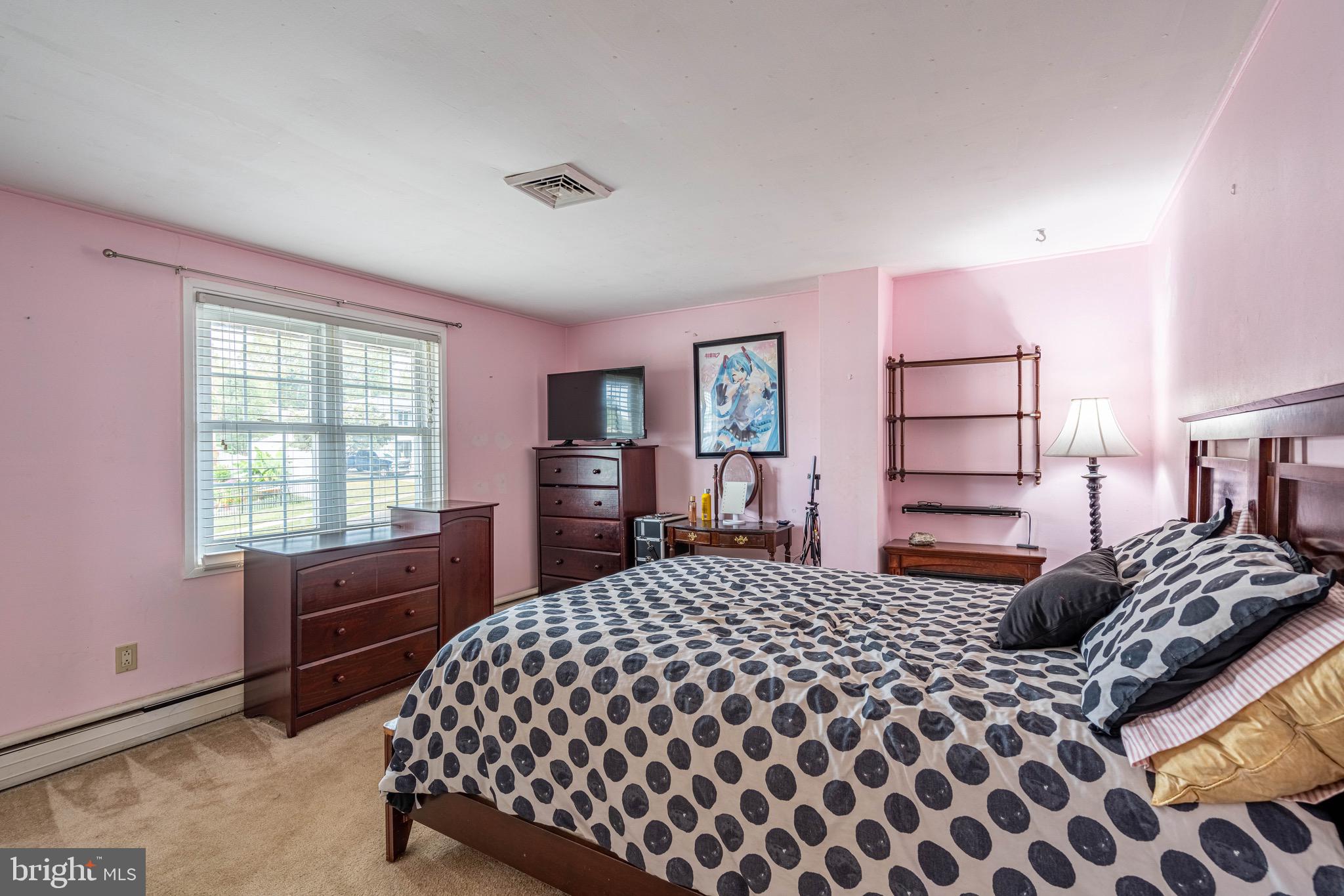 TWIN OAKS - Residential