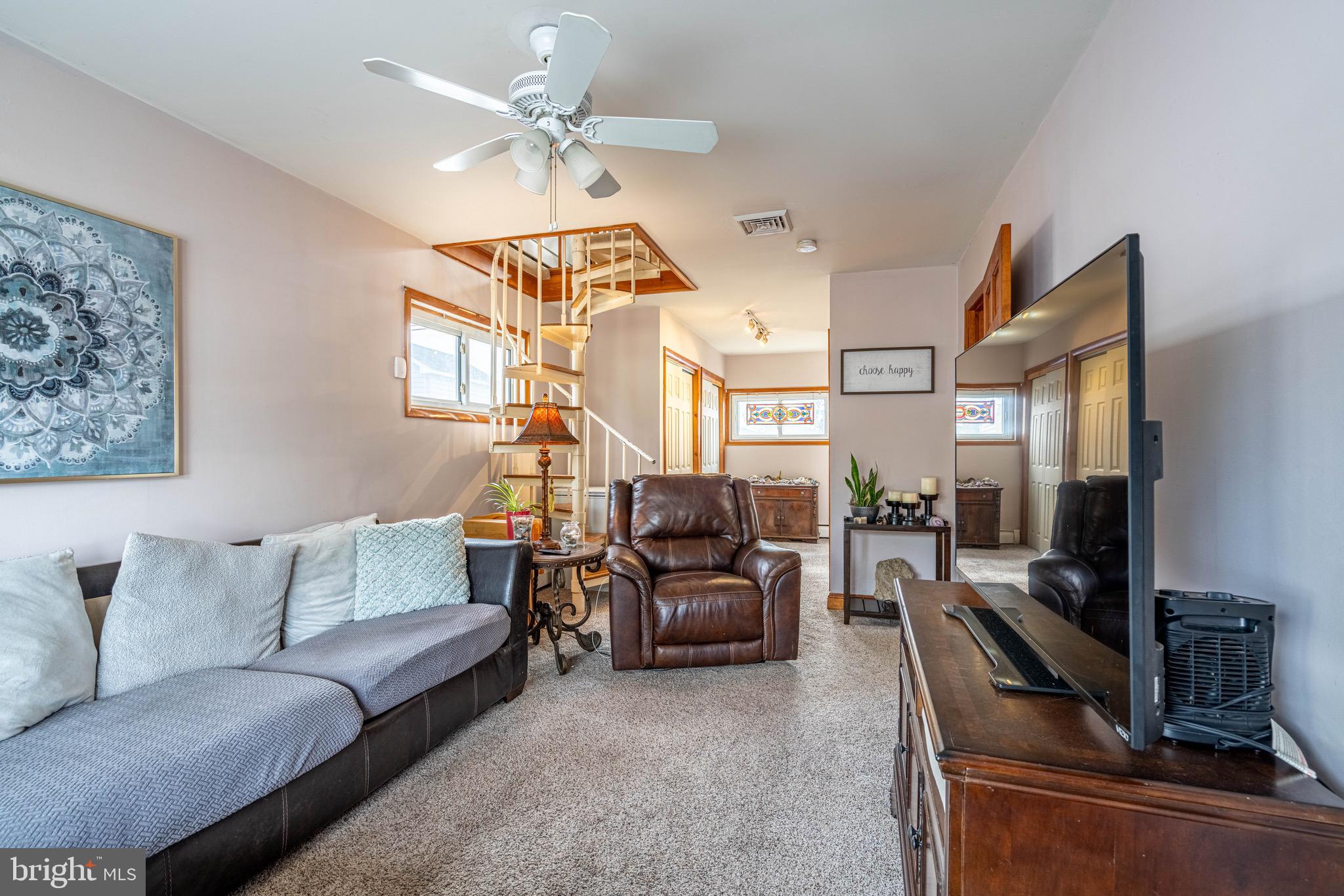 TWIN OAKS - Residential