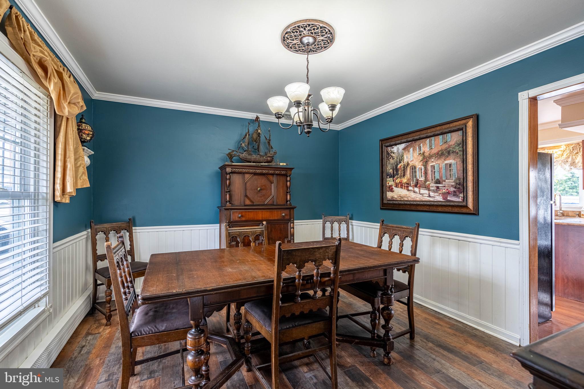 TWIN OAKS - Residential