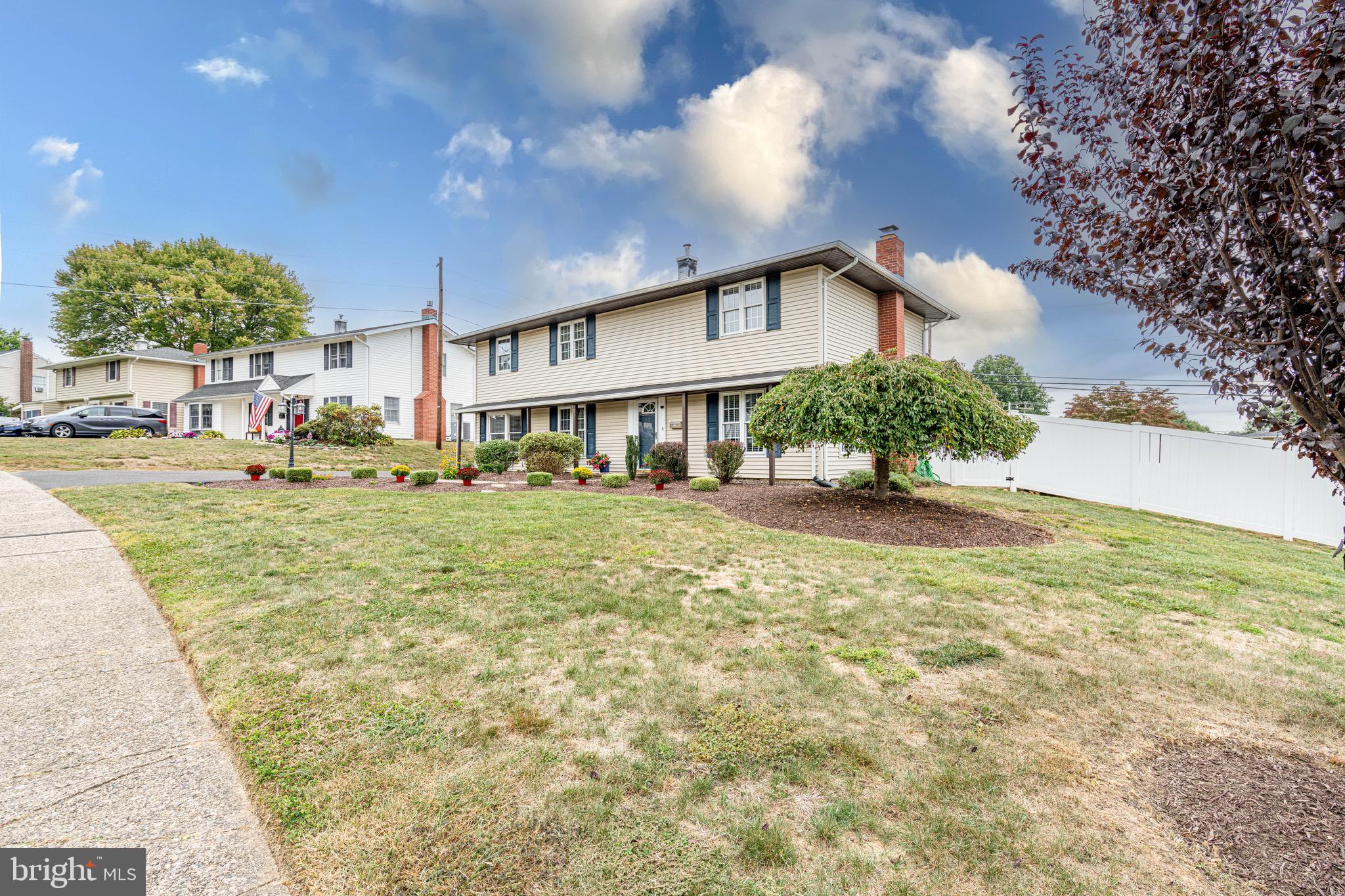 TWIN OAKS - Residential