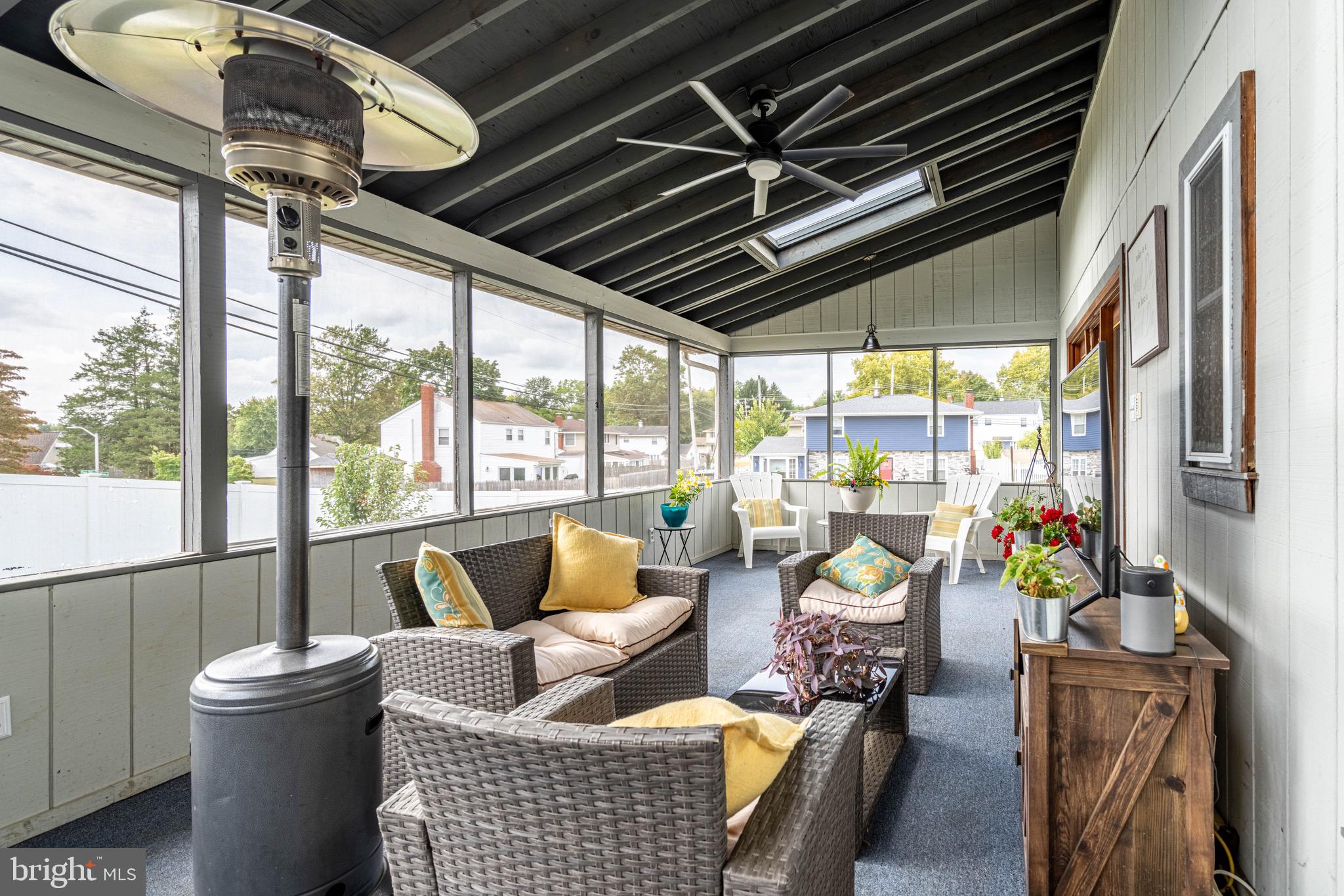 TWIN OAKS - Residential