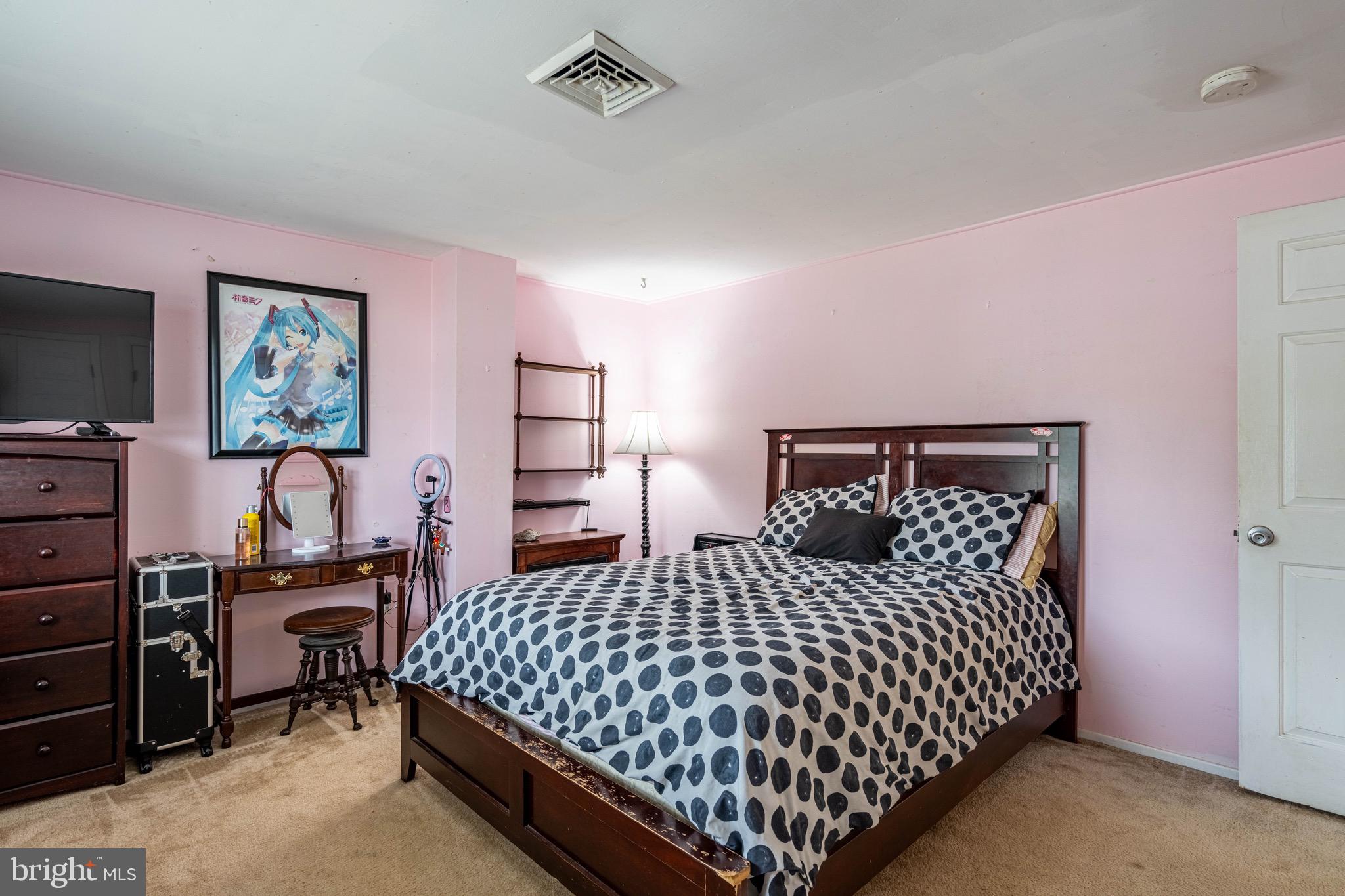 TWIN OAKS - Residential