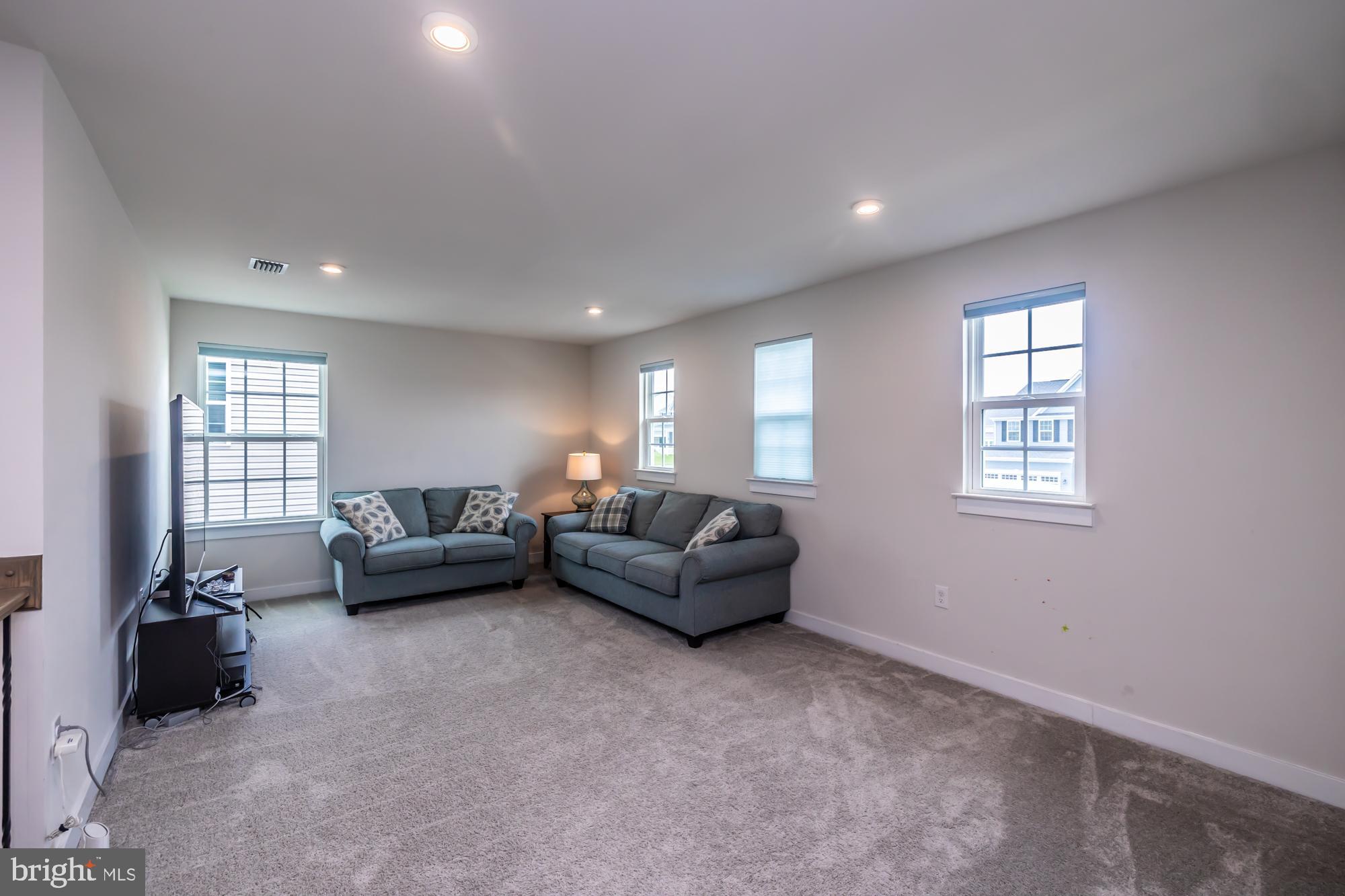 WOODFIELD - Residential Lease