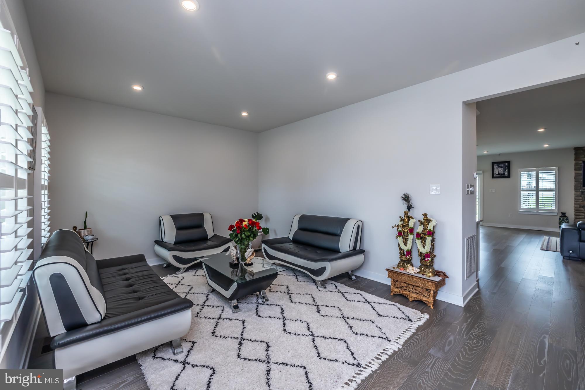 WOODFIELD - Residential Lease