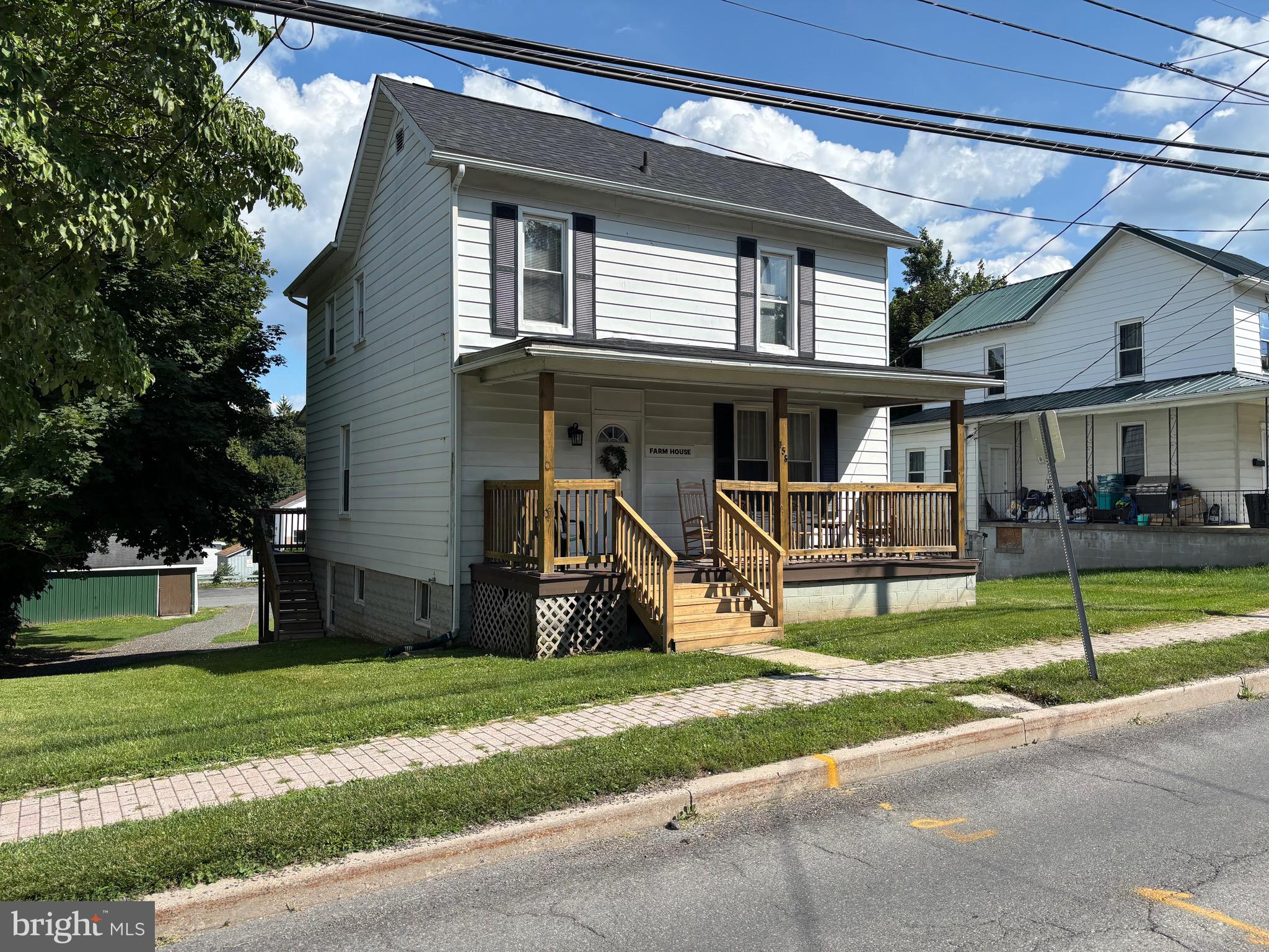 158 CENTER STREET