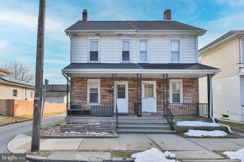 Townhouse For Sale - 2045 Kenmore Avenue<br/> BETHLEHEM, PA 18018