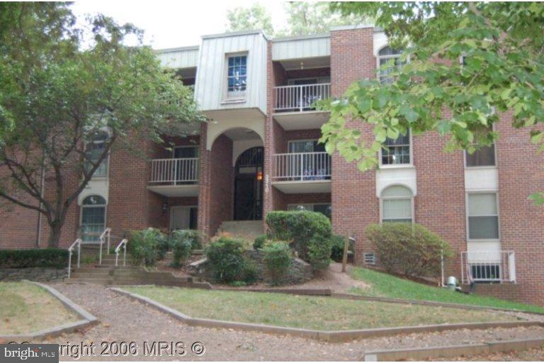 WOODBURN VILLAGE - Residential Lease