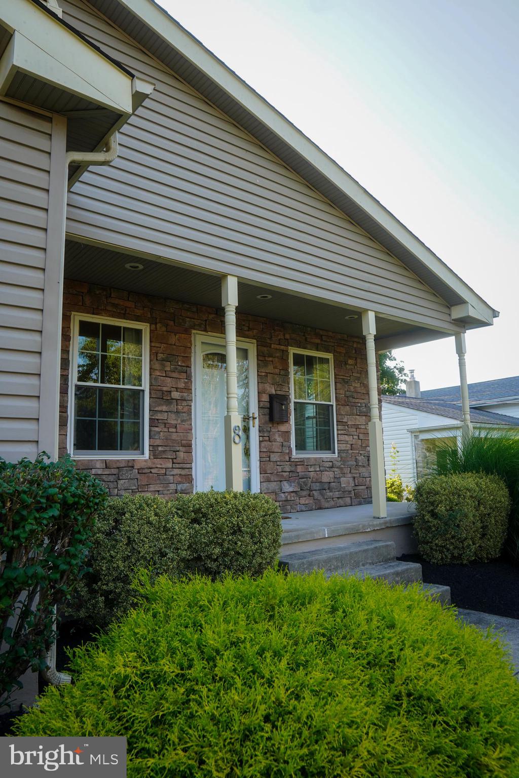 8 MCCARTHY AVENUE