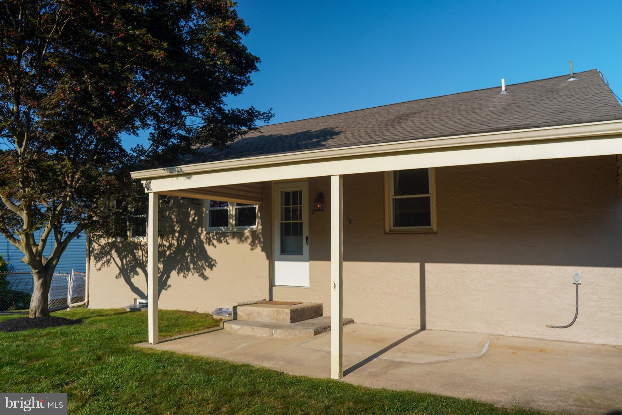 8 MCCARTHY AVENUE