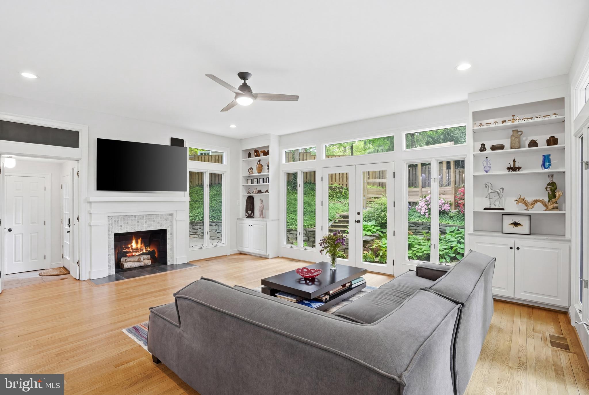 GREENWICH FOREST - Residential