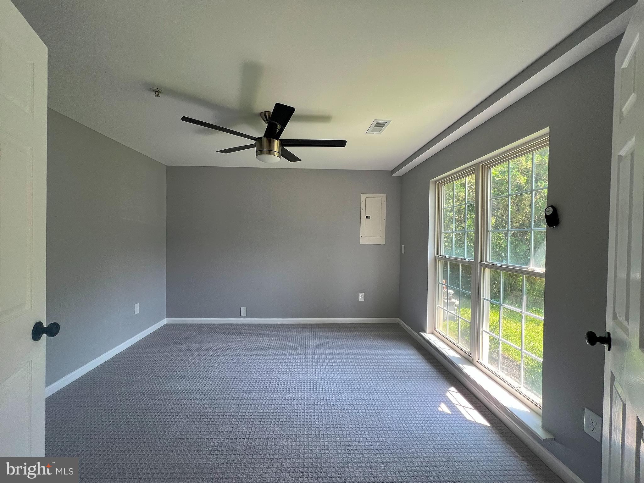 9864 GREENBRIAR WAY
