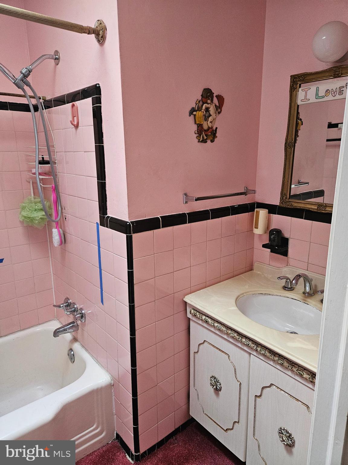 ELMWOOD PARK - Residential