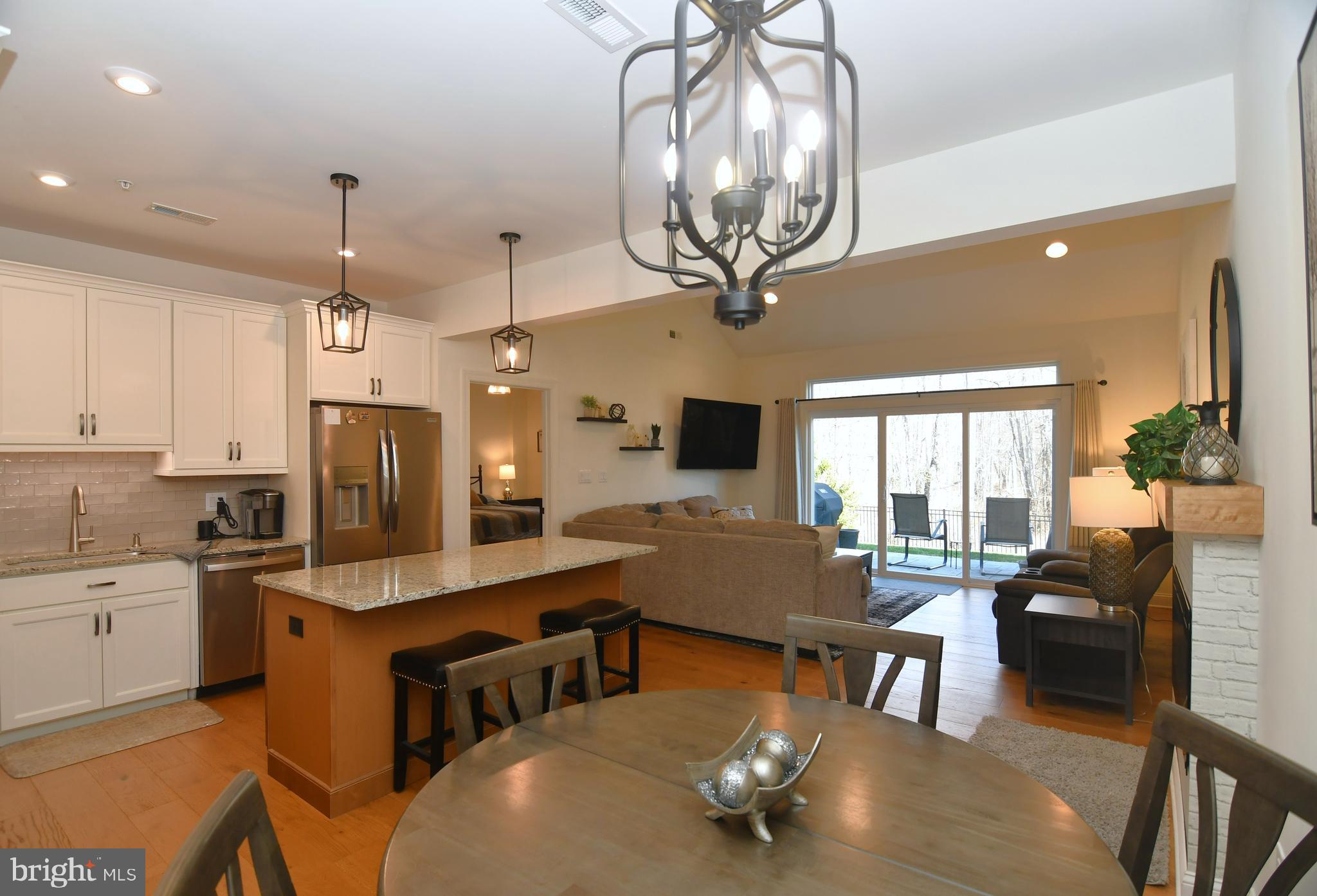 ROSE POINTE - Residential