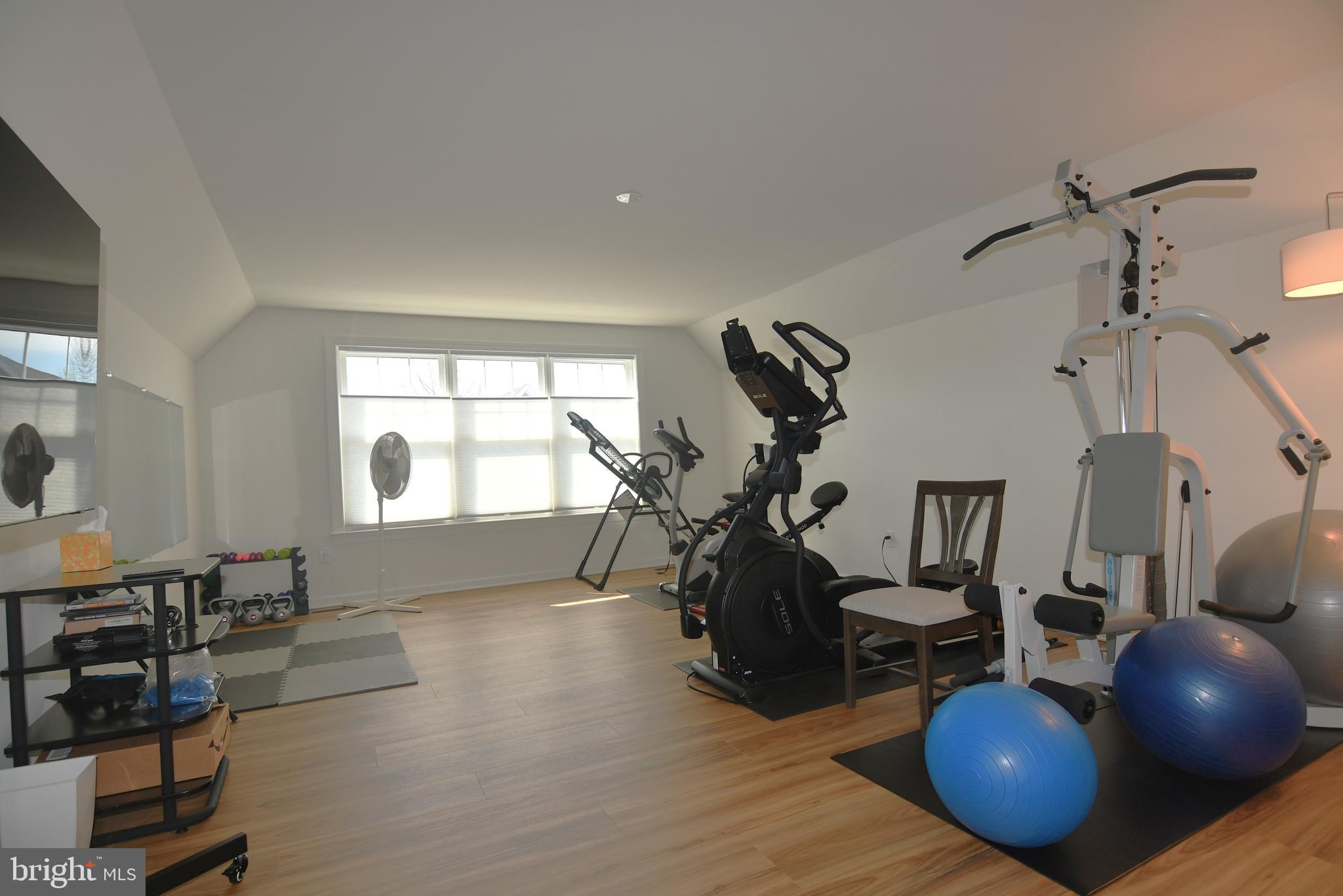 ROSE POINTE - Residential