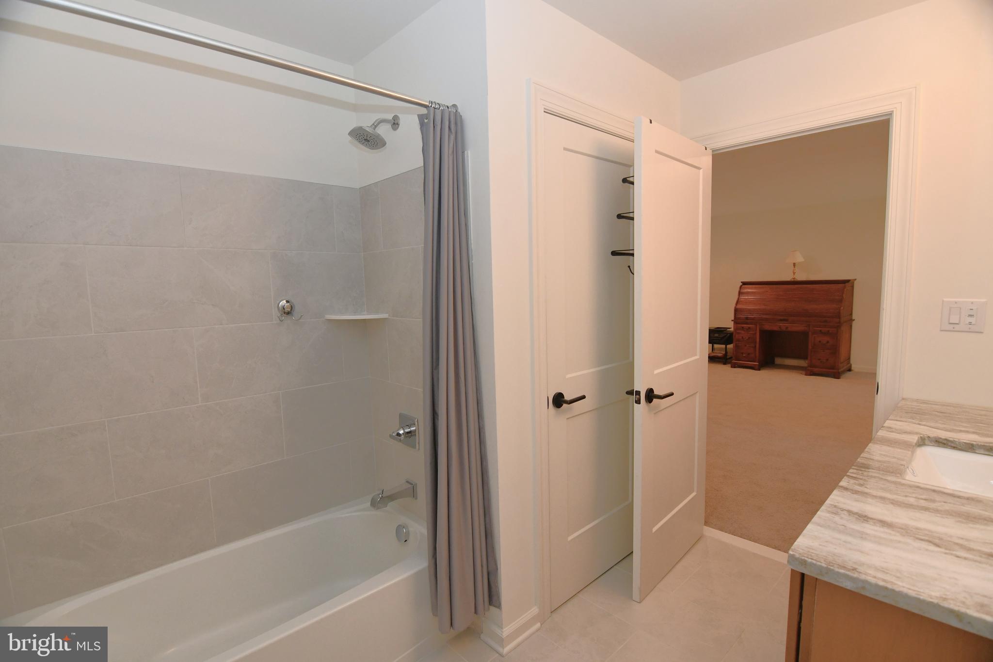 ROSE POINTE - Residential