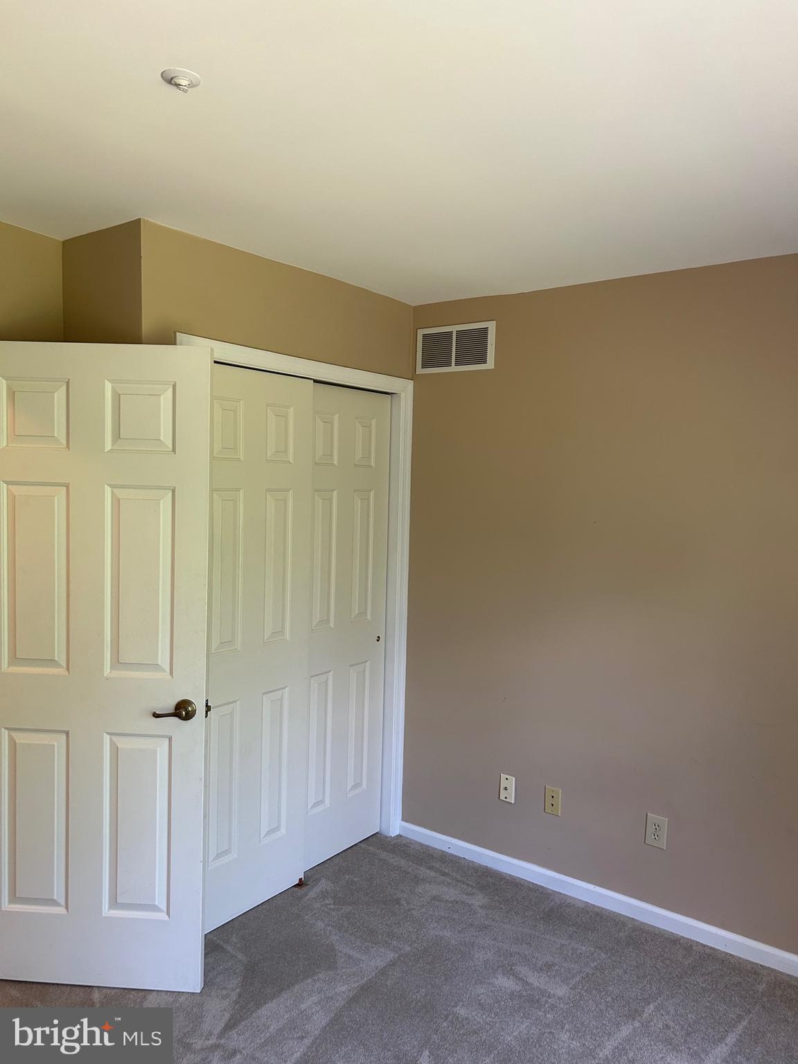 EVIAN - Residential Lease