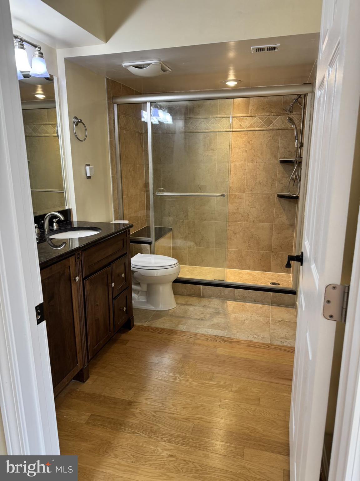 SKYLINE HOMES - Residential