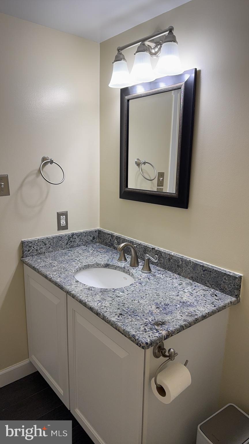 SKYLINE HOMES - Residential