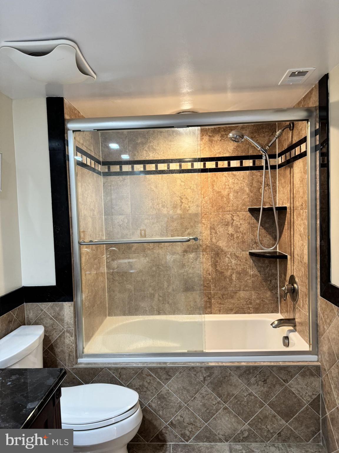 SKYLINE HOMES - Residential