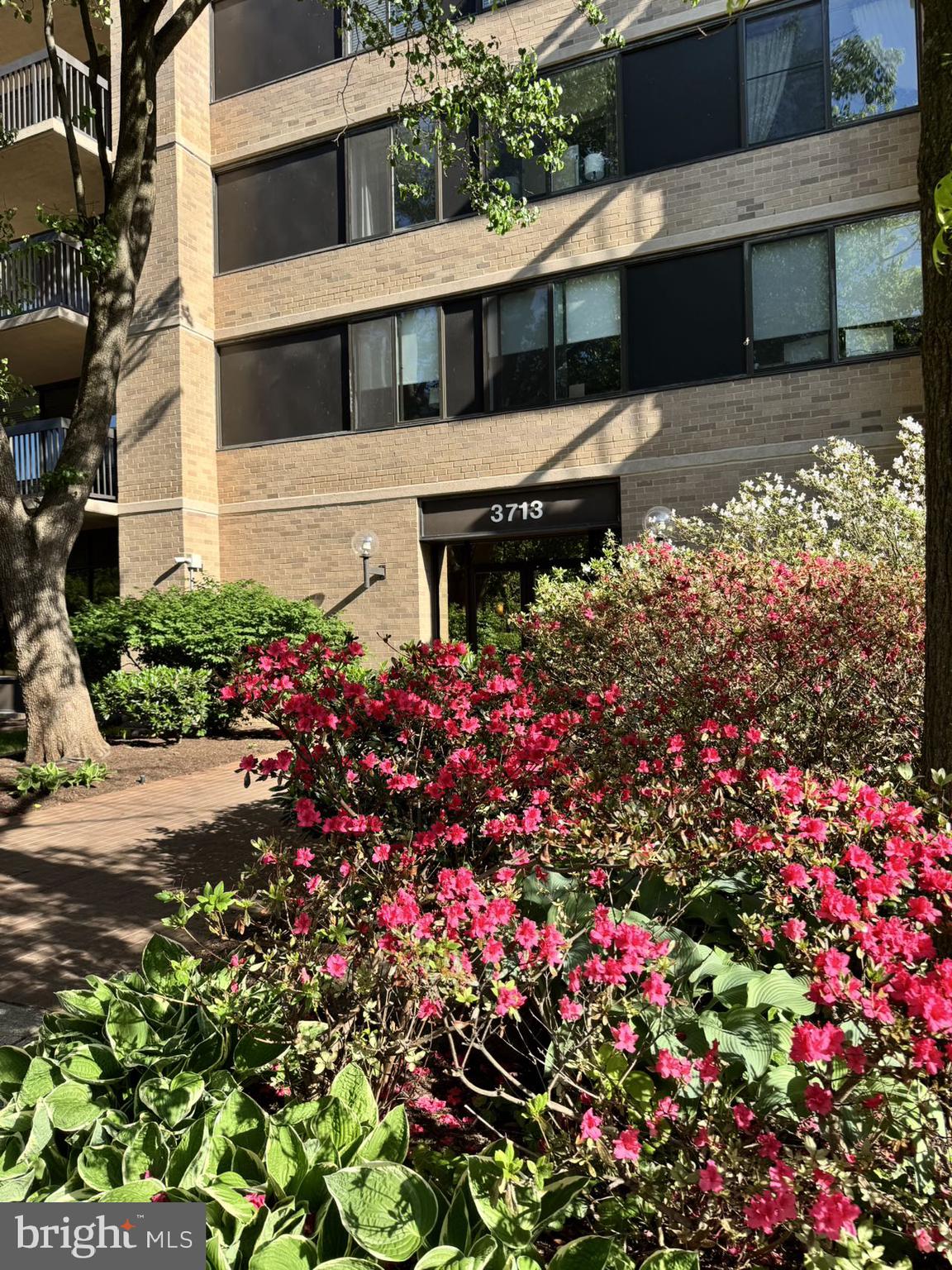 SKYLINE HOMES - Residential