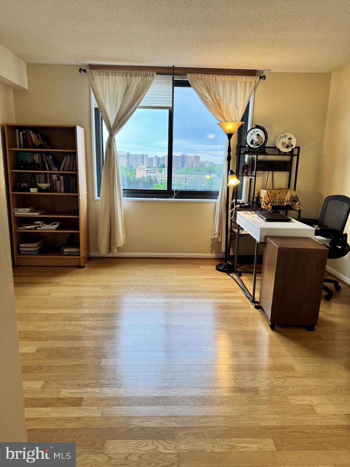 SKYLINE HOMES - Residential