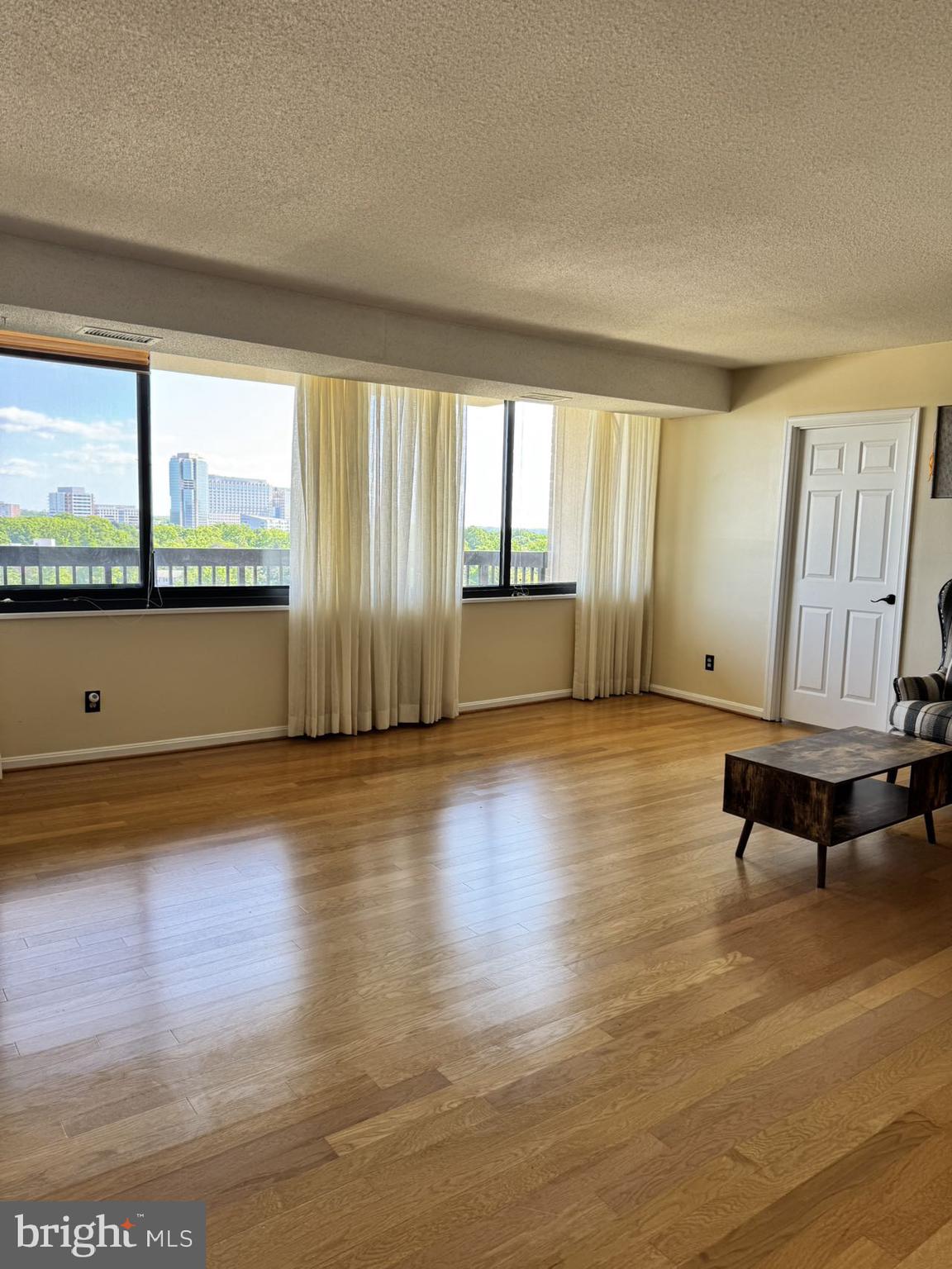 SKYLINE HOMES - Residential