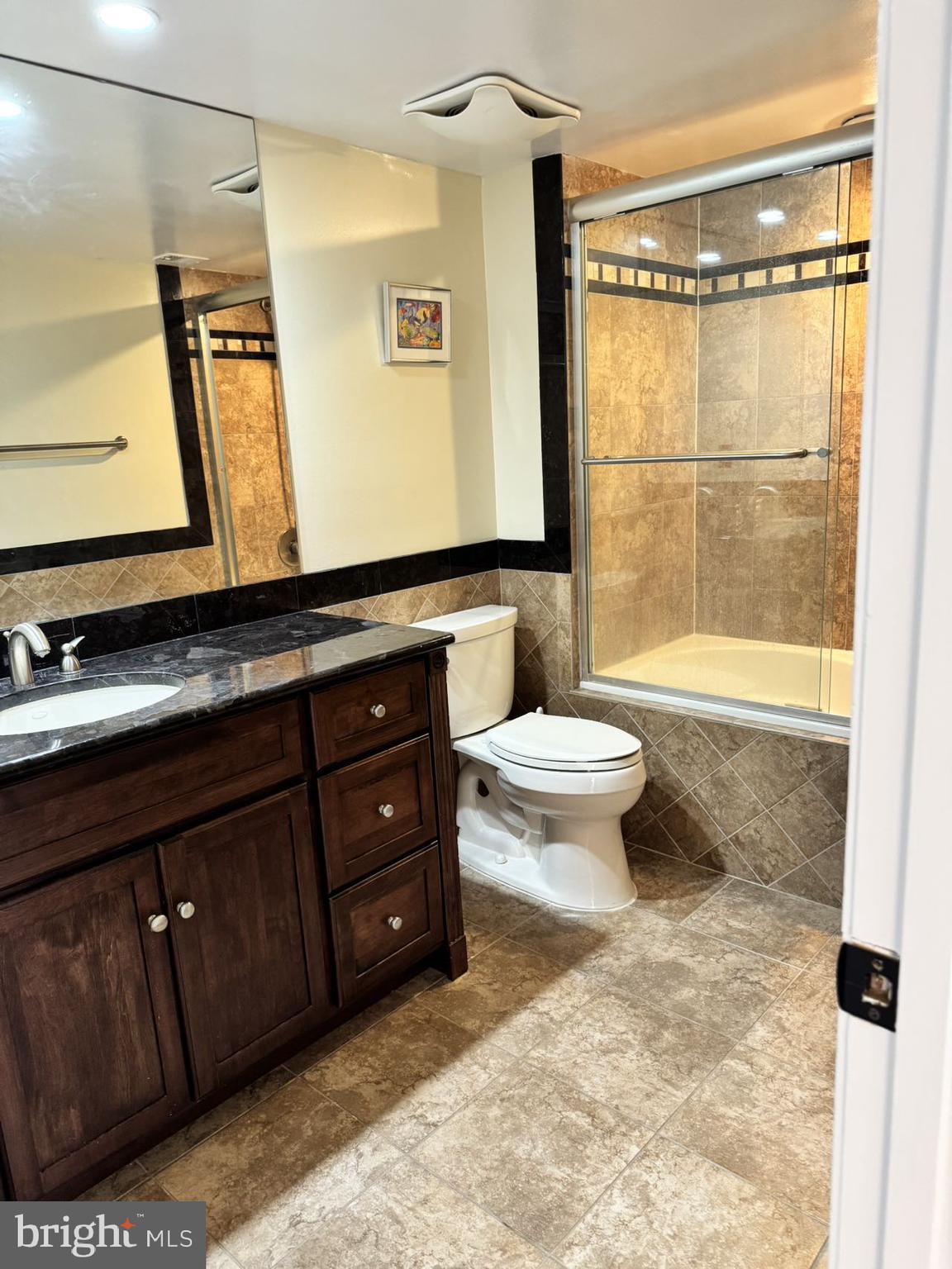 SKYLINE HOMES - Residential