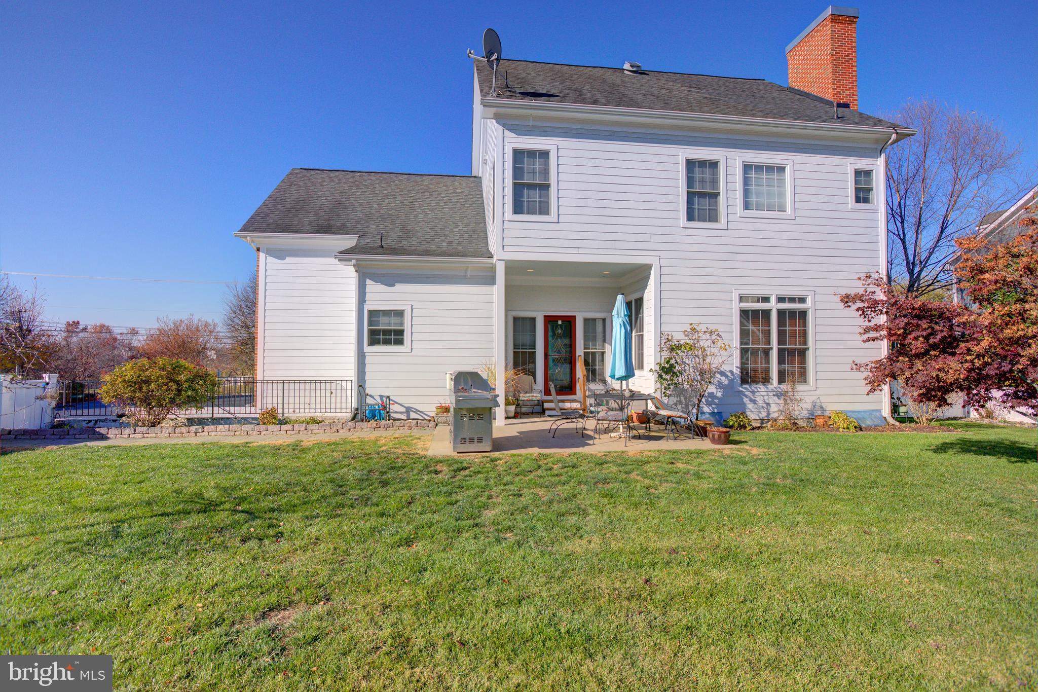 THE VILLAGE CASE - Residential