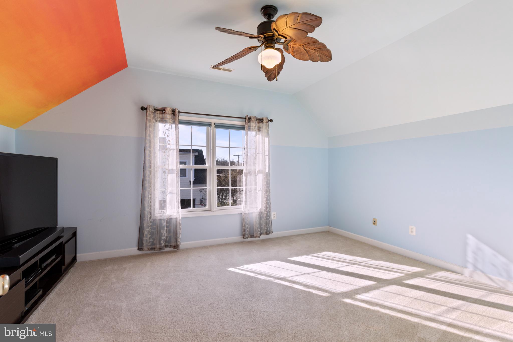 THE VILLAGE CASE - Residential