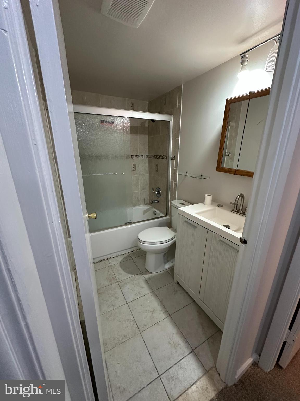 BRYANT SQUARE - Residential