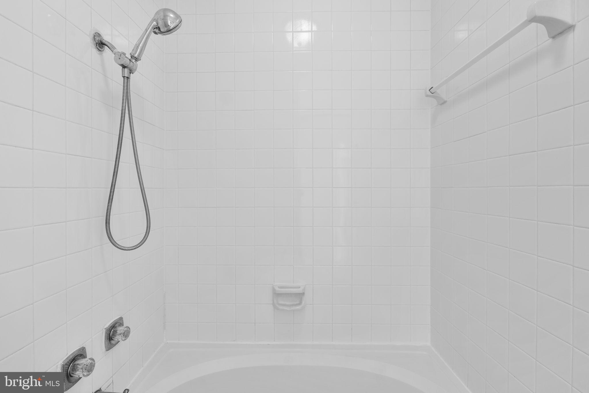 BROOKMEADE CONDO - Residential Lease