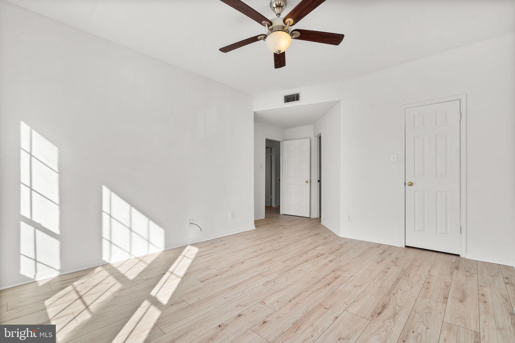 BROOKMEADE CONDO - Residential Lease