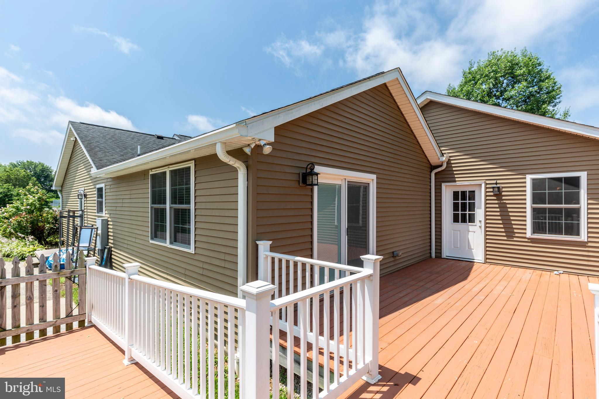 102 HERITAGE DRIVE